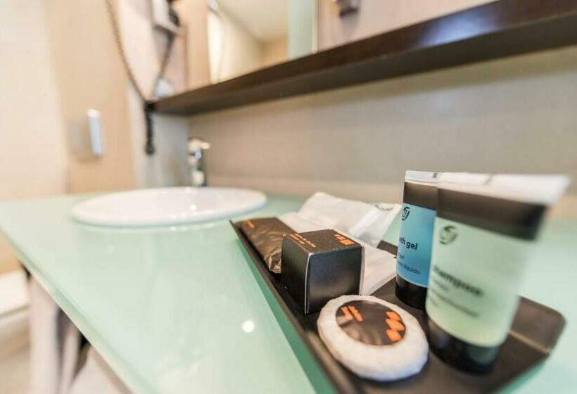 اتاق استاندارد, Mercader