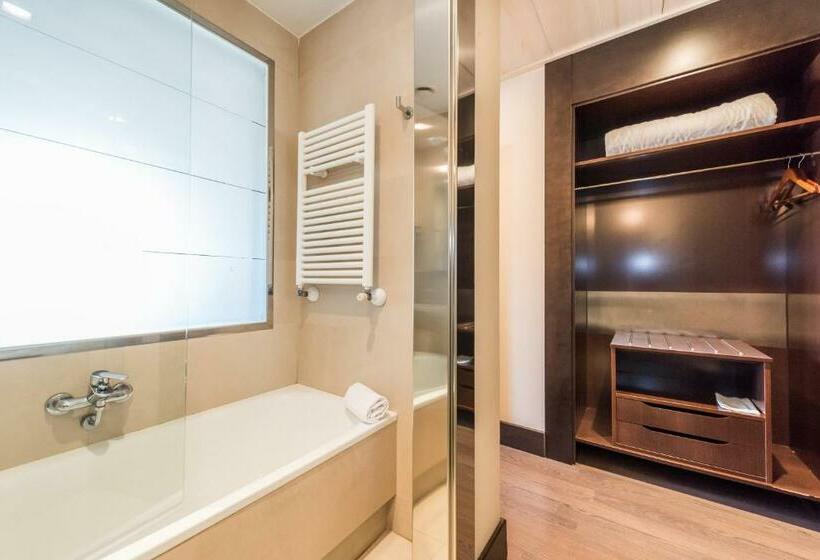 اتاق استاندارد, Mercader