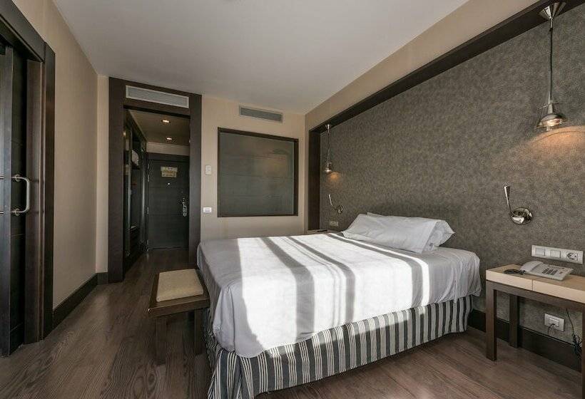 اتاق استاندارد, Mercader