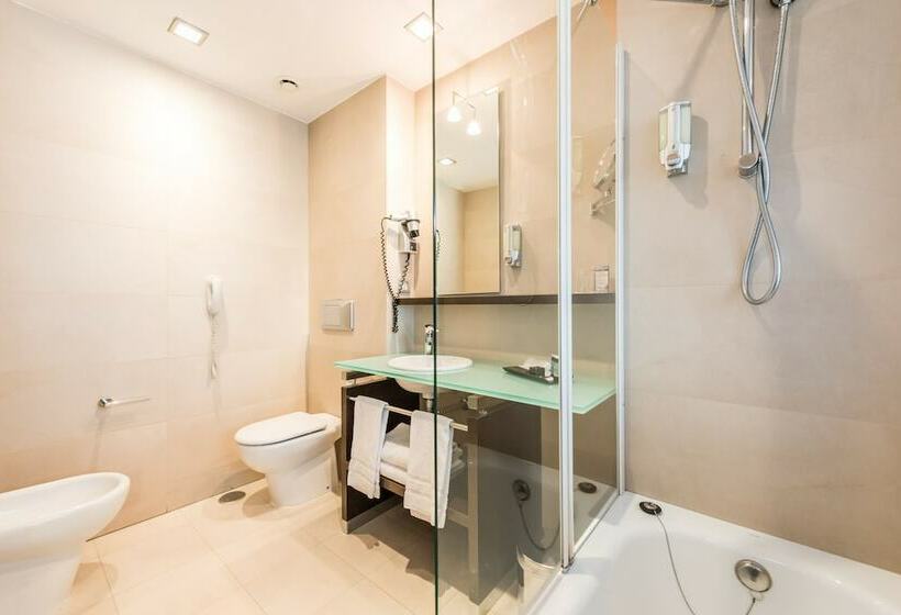 اتاق استاندارد, Mercader