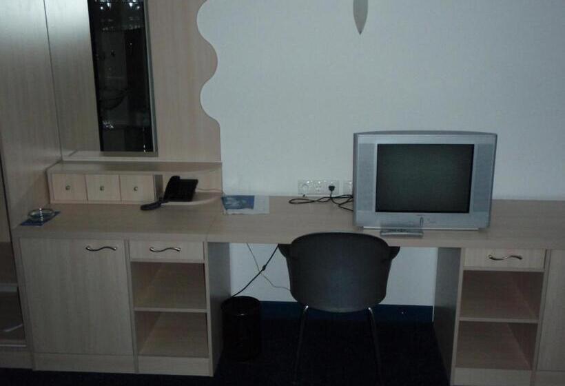 غرفة قياسية, Moura