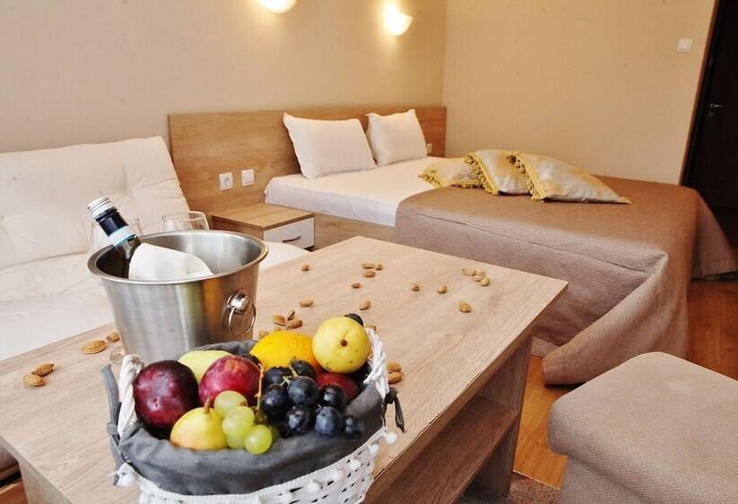 غرفة قياسية, Moura