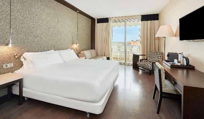Superior Room with Terrace, NH Alicante