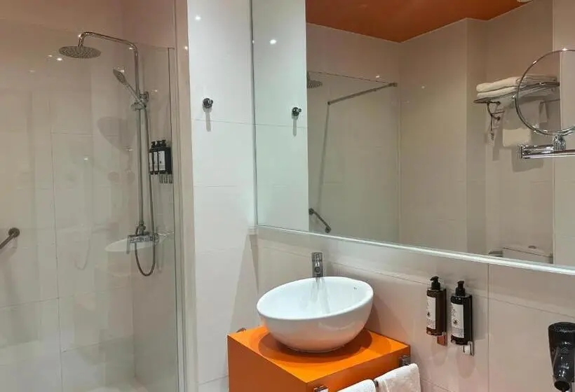 اتاق سوپریور چهار تخته, Petit Palace Plaza Malaga