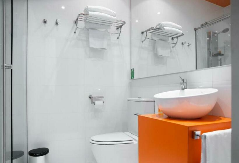 اتاق استاندارد سه نفره, Petit Palace Plaza Malaga