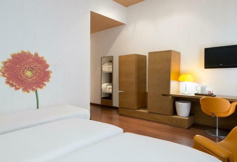 اتاق پنجتخته استاندارد, Petit Palace Plaza Malaga
