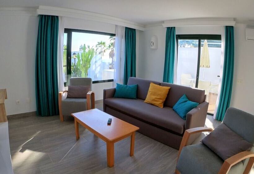 スーペリアーバンガロー, Palmeras Garden