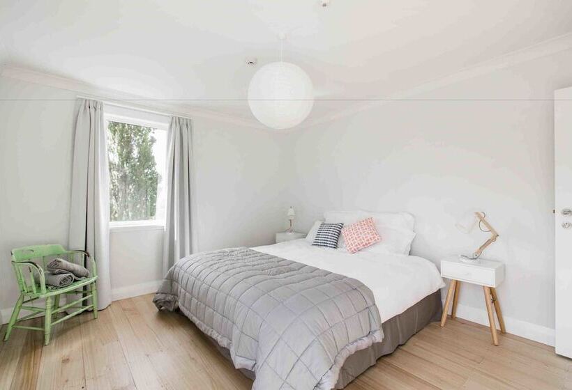 חדר סטנדרט נוף להרים, The Pear Orchard Lodge