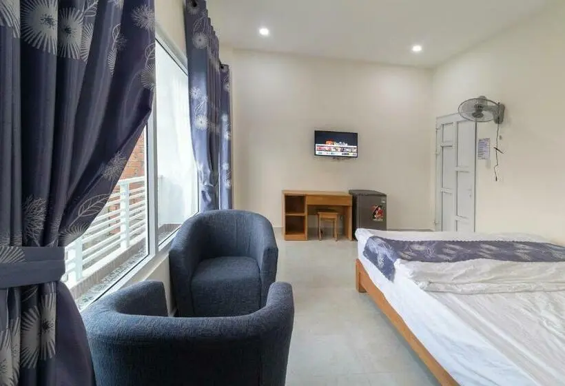 اتاق لوکس با بالکن, Mrlee Dalat House