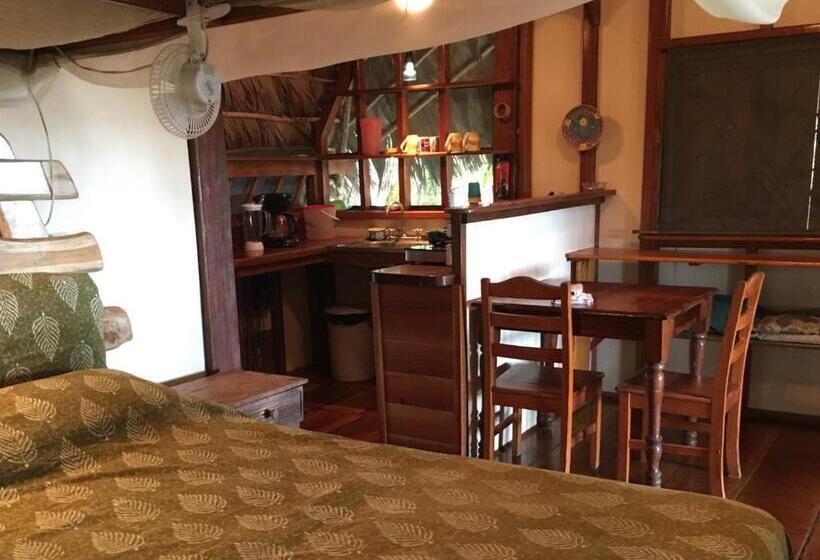 スタンダードバンガロー, Cabinas Los Cocos