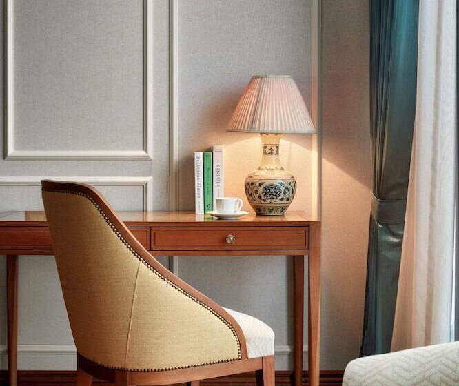 اتاق لوکس با تخت بزرگ, Grand Mercure Hanoi