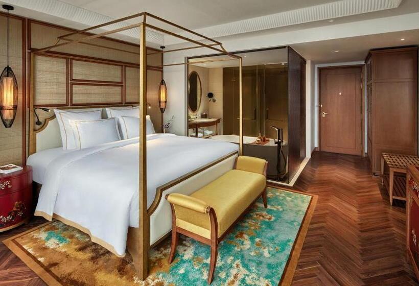 اتاق لوکس با تخت بزرگ, Grand Mercure Hanoi
