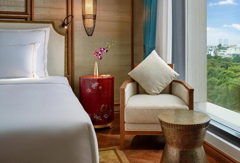 اتاق لوکس با تخت بزرگ, Grand Mercure Hanoi