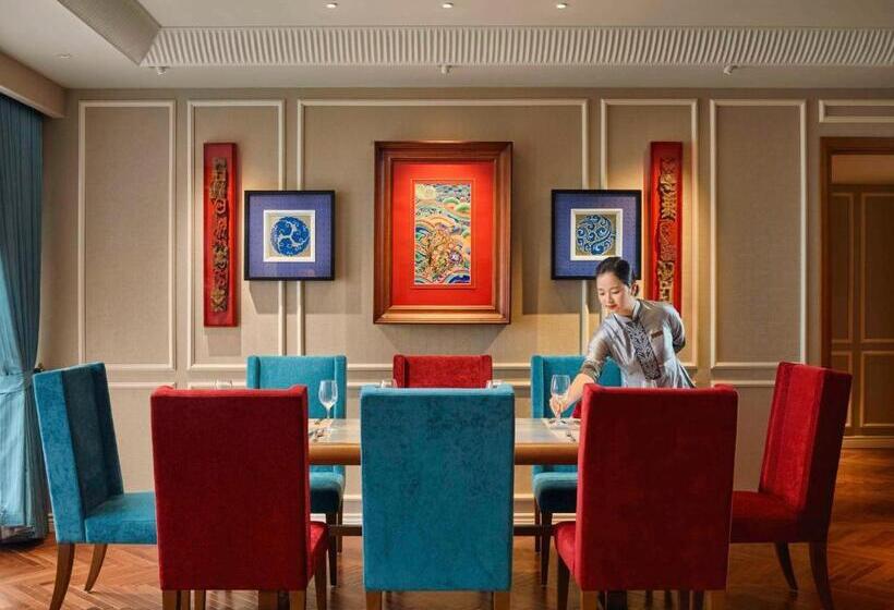 سوئیت پرزیدنت, Grand Mercure Hanoi