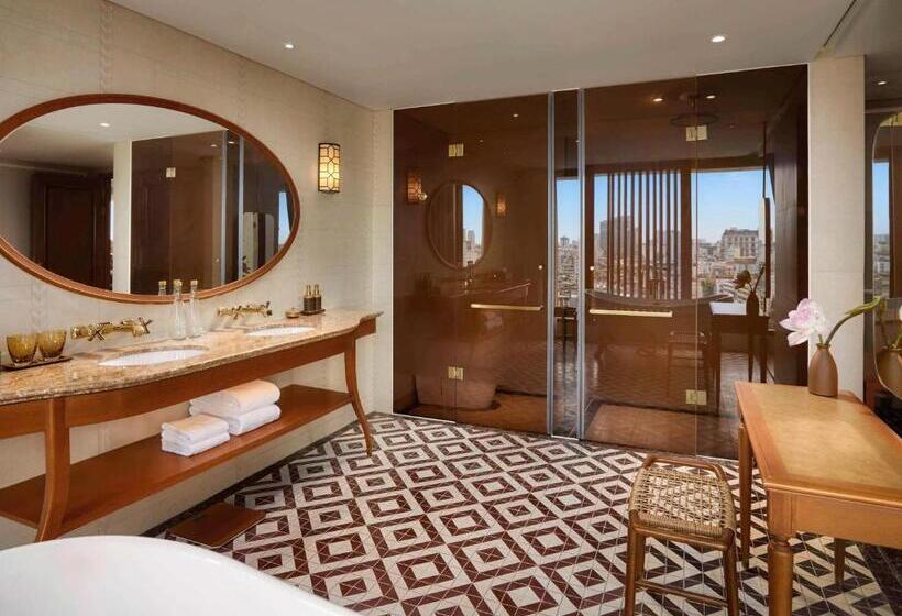 سوئیت پرزیدنت, Grand Mercure Hanoi