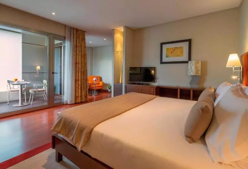 اتاق رمانتیک, Hotel Attica21 Las Rozas