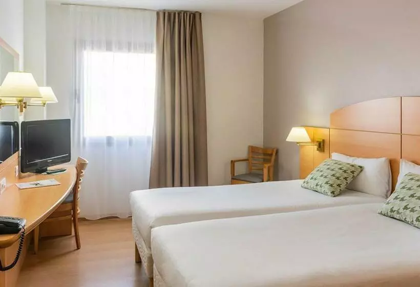 اتاق استاندارد, Travelodge Madrid Alcalá de Henares