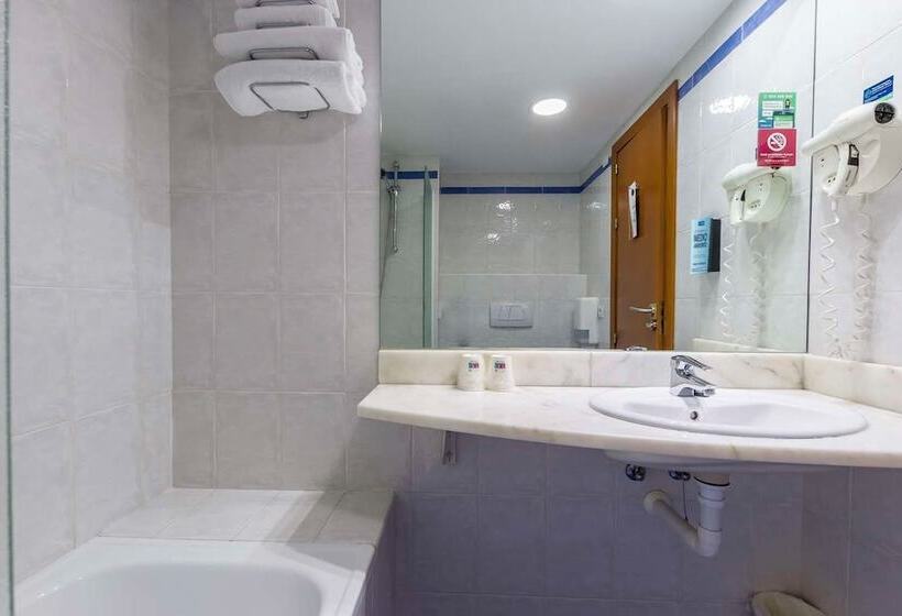 스탠다드 룸, Travelodge Madrid Alcalá De Henares