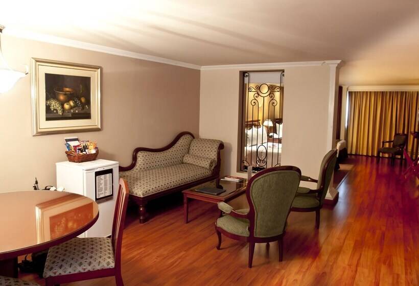 Люкс, Centro Internacional