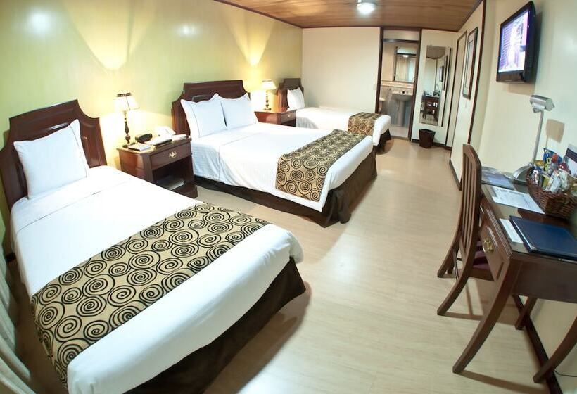 Полулюкс, Centro Internacional