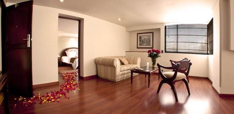 Полулюкс, Centro Internacional