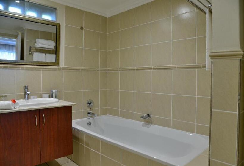 スタンダードスタジオ, Courtyard Hotel Sandton