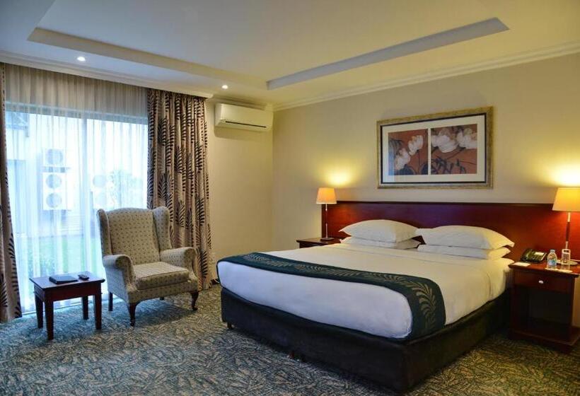 スタンダードスタジオ, Courtyard Hotel Sandton