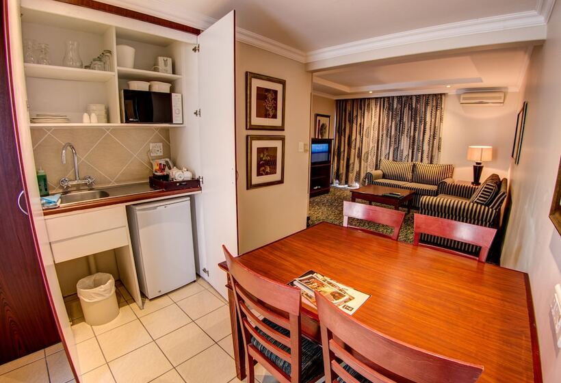 스탠다드 스튜디오, Courtyard Hotel Sandton