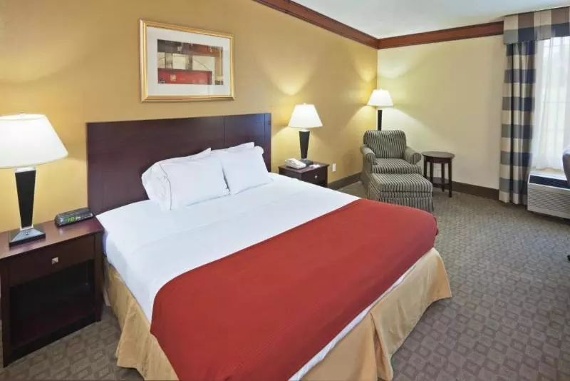 キングサイズベッドのスタンダードルーム, Holiday Inn Exp Winston Salem By Ihg