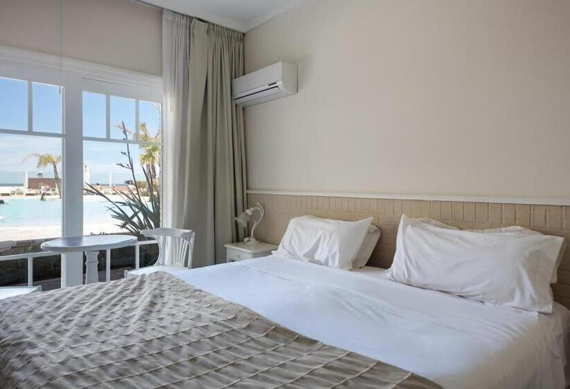 带有一个卧室和海景的高级公寓, Terrazas Al Mar