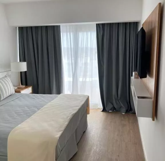 اتاق لوکس با بالکن, Terrazas Al Mar