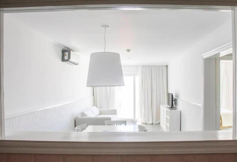 带泳池和一个卧室的高级公寓, Terrazas Al Mar