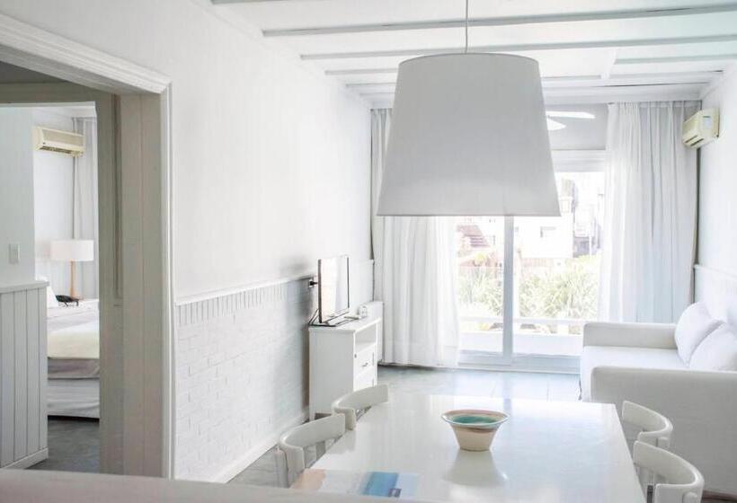 带泳池和一个卧室的高级公寓, Terrazas Al Mar