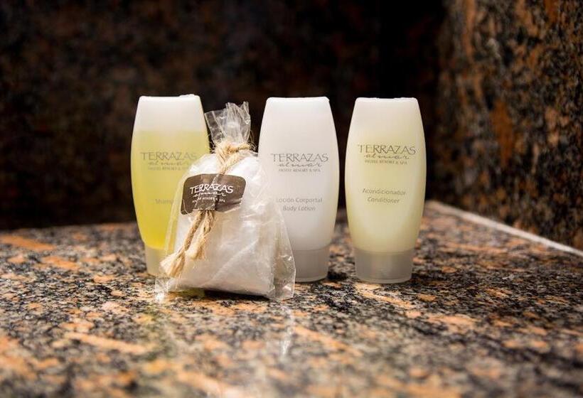 带有一个卧室和海景的高级公寓, Terrazas Al Mar