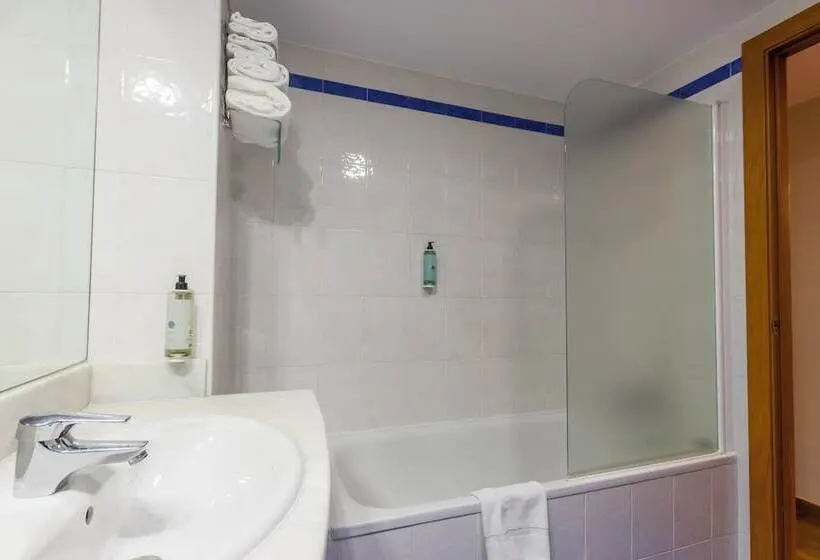 اتاق استاندارد, Travelodge Madrid Alcalá de Henares