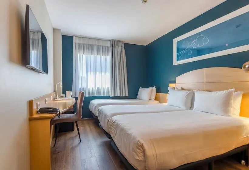 اتاق استاندارد سه نفره, Travelodge Madrid Alcalá de Henares