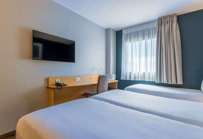 اتاق استاندارد سه نفره, Travelodge Madrid Alcalá de Henares