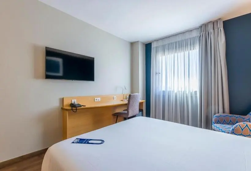 اتاق استاندارد برای معلولان, Travelodge Madrid Alcalá de Henares
