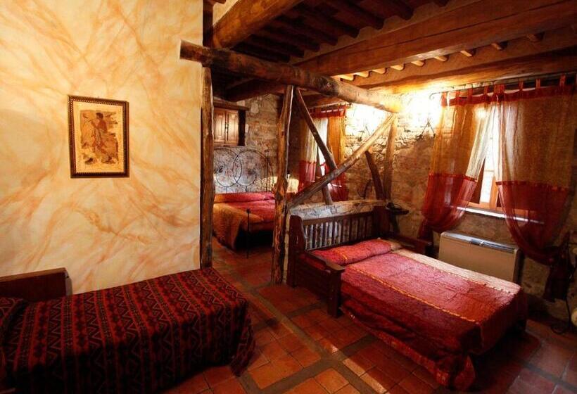 اتاق لوکس خانوادگی, Castello Dei Templari