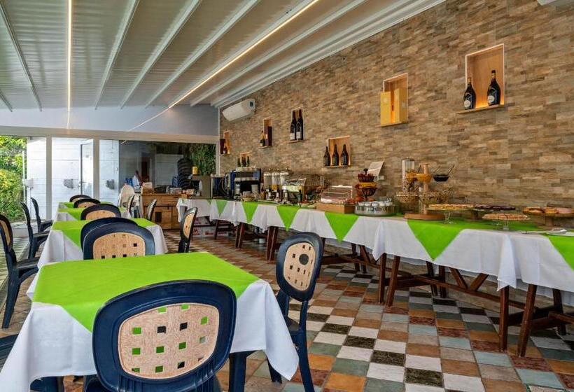 سوئیت جونیور خانوادگی, Castello Dei Templari