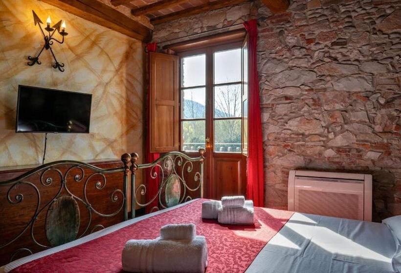 سوئیت جونیور خانوادگی, Castello Dei Templari