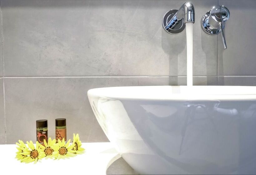 סוויטה נוף לים, Castello Village Resort