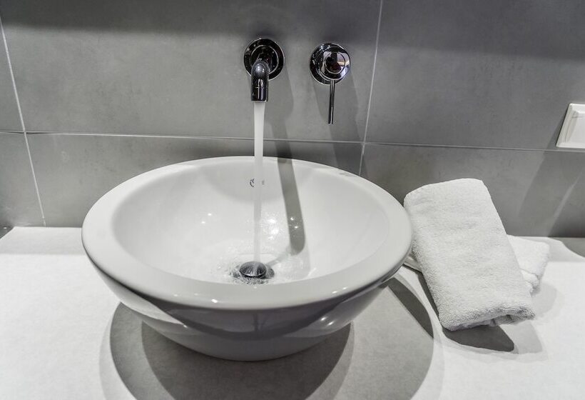 חדר דלוקס נוף לים, Castello Village Resort