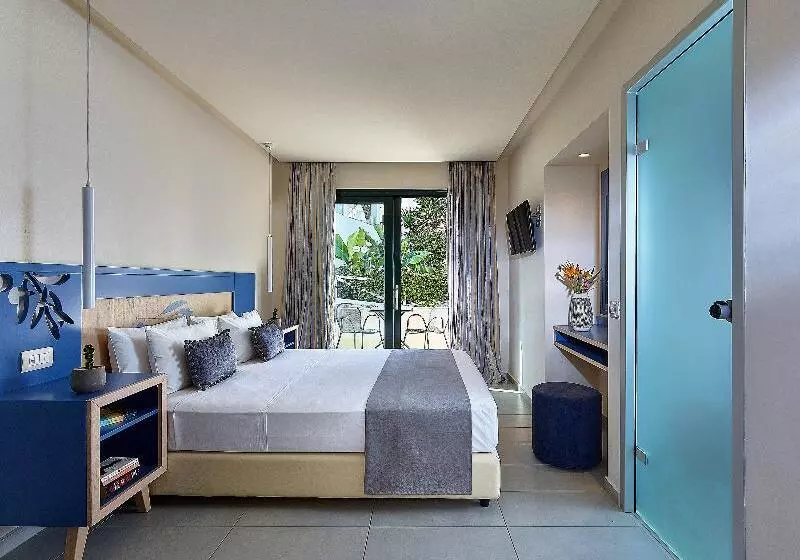 デラックスルーム, Castello Village Resort