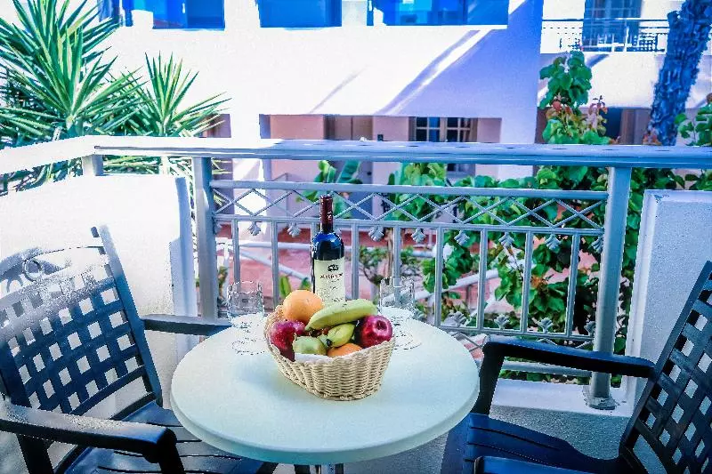 デラックスルーム, Castello Village Resort