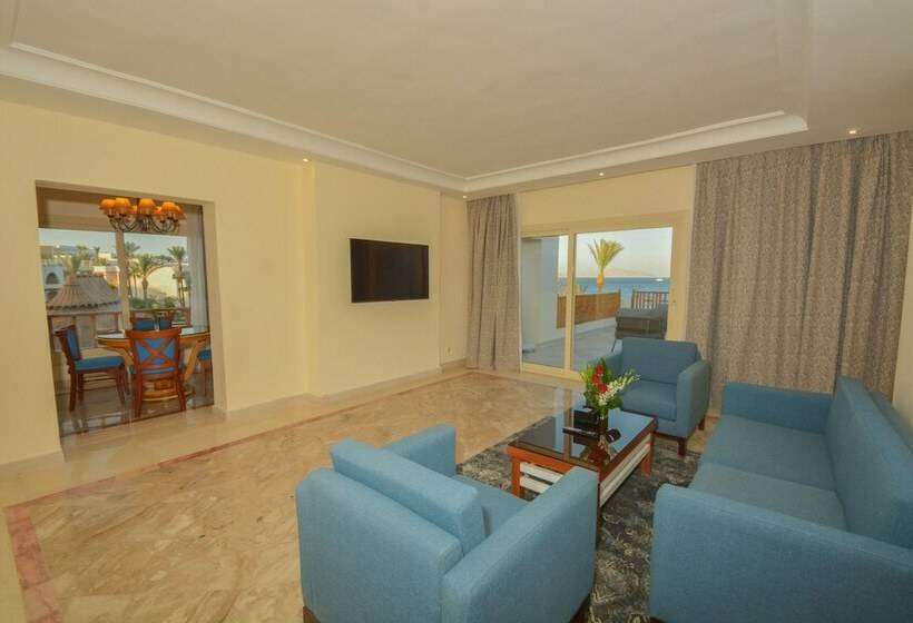 سوئیت رویال, Pickalbatros Royal Grand Sharm  Adults Friendly 16 Years Plus