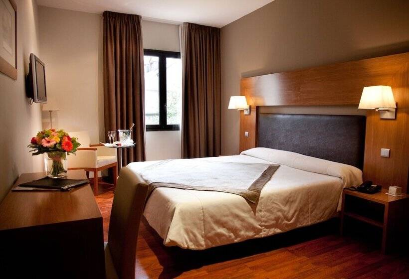 חדר סופריור, Alti