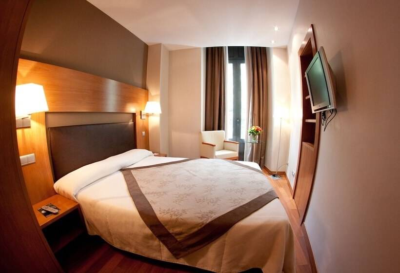 חדר סופריור, Alti