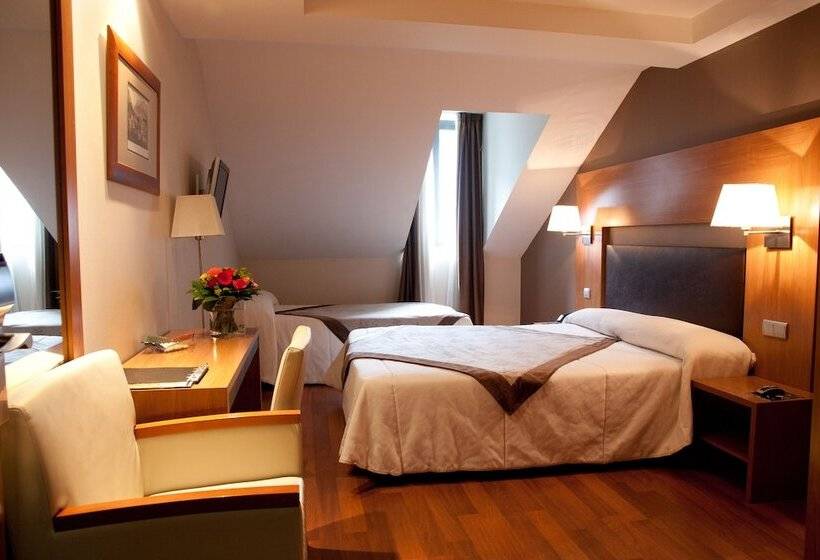 חדר סטנדרט לשלושה, Alti