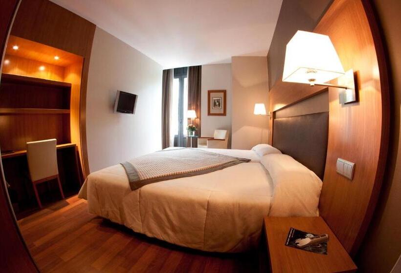 חדר סופריור, Alti